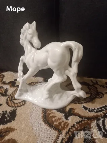 Статуетка порцеланов кон , снимка 2 - Статуетки - 50352132