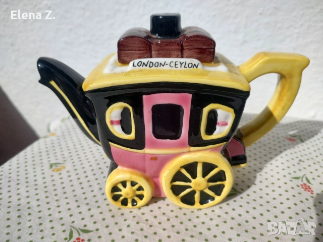 Ретро чайник - стара карета Bob Hersey Coach and Pour