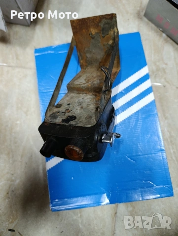 кутия за иж 49 със стойка и ключ, снимка 3 - Мотоциклети и мототехника - 53440020