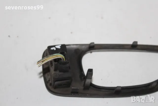 Бутон ел стъкло задно ляво Пежо 307 св комби 2002 1.6i Peugeot 307SW, снимка 3 - Части - 48252822