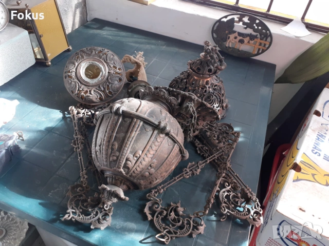 Страхотен чугунен полилей абажур на газ, снимка 4 - Антикварни и старинни предмети - 53282857