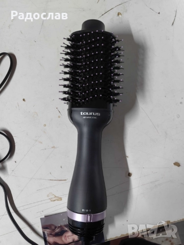 Професионална четка сешоар.