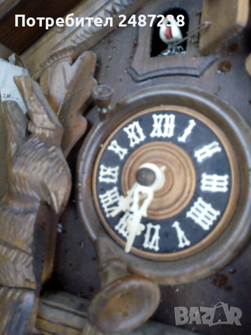 Немски часовник с куковичка,с ловни сцени, снимка 1 - Стенни часовници - 36508391