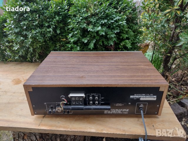 Akai At-2600 stereo Tuner, снимка 9 - Ресийвъри, усилватели, смесителни пултове - 39013323