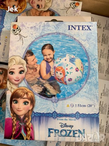 На КАШОН или ЛОТ INTEX надуваеми плажни топки и дюшеци Frozen и Cars, снимка 5 - Надуваеми играчки - 43141821