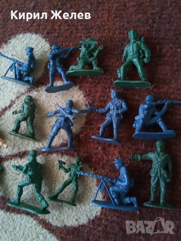 Войници пластмасови 12 броя 25258, снимка 8 - Колекции - 52107078