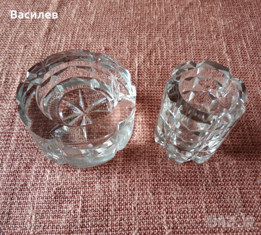 Продавам масивен ретро кристален пепелник комплект с цигаретник.