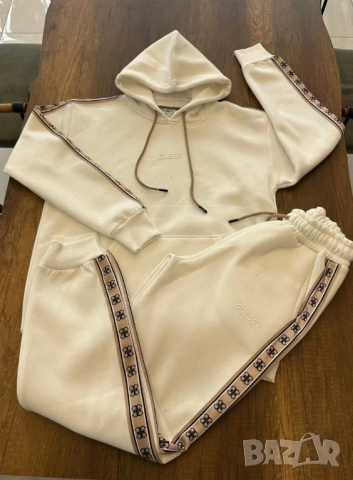 ватирани дамски екипи guess , снимка 2 - Спортни екипи - 52062743