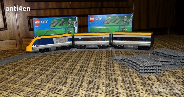 LEGO City пътнически влак 60197 + релси – комплект