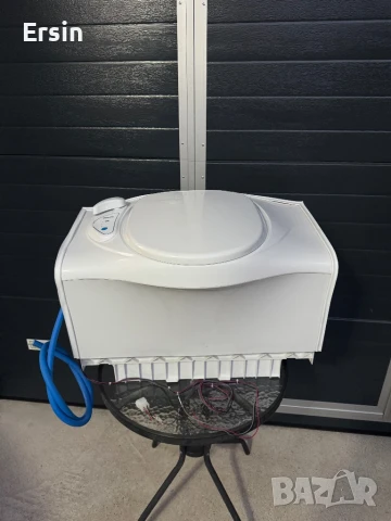 Тоалетна Thetford C403L  За Кемпер и Караван  Цена : 850.00 лева