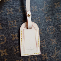 Louis Vuitton Стилна Дамска Чанта с Магнитно затваряне Graceful PM , снимка 11 - Чанти - 44900918