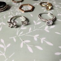 лот от 7 дамски пръстена ,размери 8 и 9, снимка 2 - Пръстени - 44096700