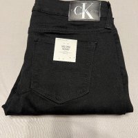 Продавам дамски дънки Calvin Klein Jeans, снимка 1 - Дънки - 43355301