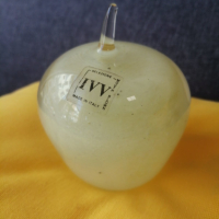  Декоративна стъклена ябълка марка IVV -  Зелена , снимка 2 - Статуетки - 44876748