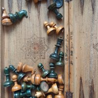 Стар пирографиран шах с дървени фигури, снимка 4 - Антикварни и старинни предмети - 43249040