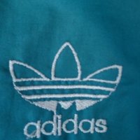 Елек Adidas, снимка 1 - Детски якета и елеци - 40413395