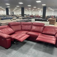 Червен кожен ъглов диван с електрически релаксиращ механизъм, снимка 4 - Дивани и мека мебел - 39712113