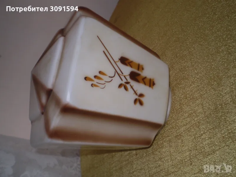 Винтидж стар ART DECO бежов, кафяв стъклен абажур, 30-те години на миналия век, многоъгълен оребрен , снимка 1