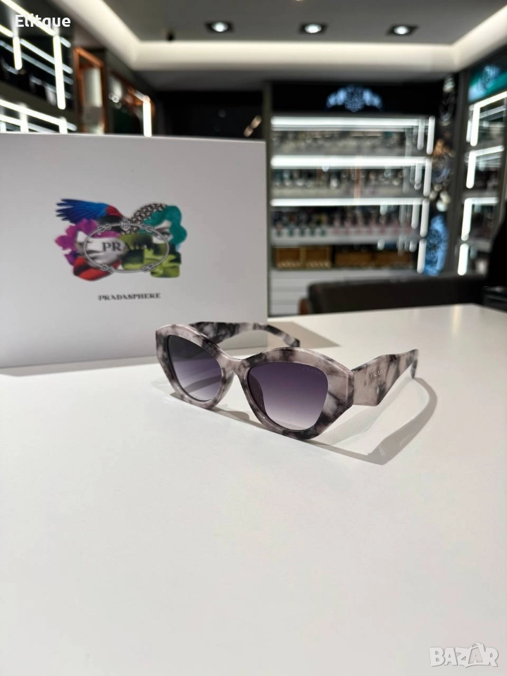 очила с калъф и ув защита prada Burberry , снимка 1