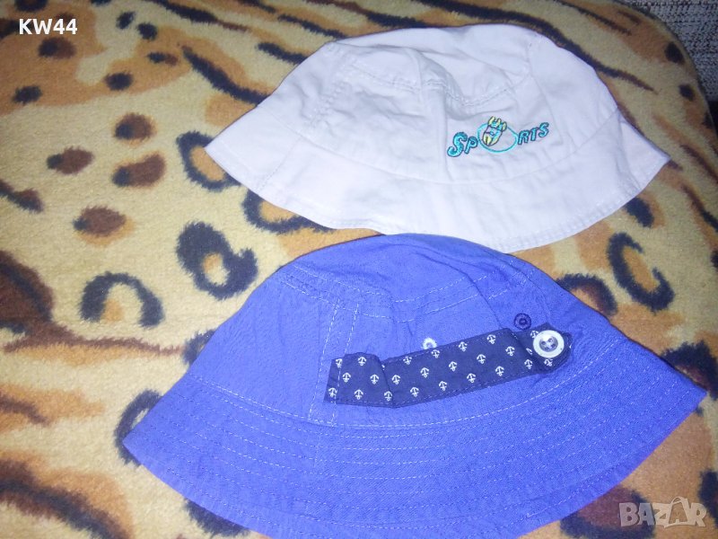 2 нови шапки, снимка 1