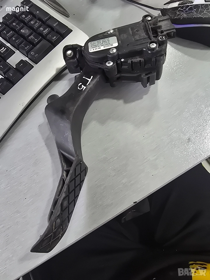 7H1721503D педал газ VW Transporter T5 7H1721503, снимка 1