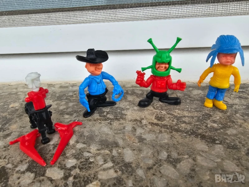 киндер стари играчки от шоколадови яйца , снимка 1