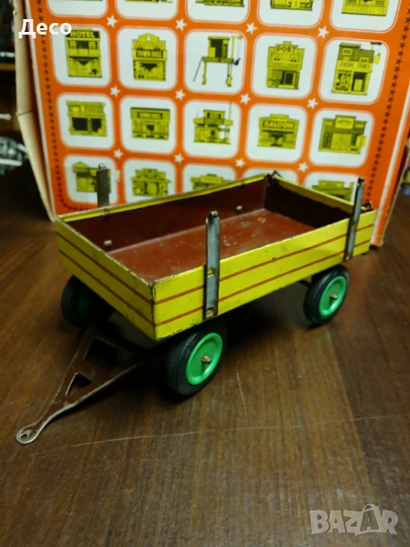 Стара тенекиена играчка ремарке KDN Чехословакия., снимка 1