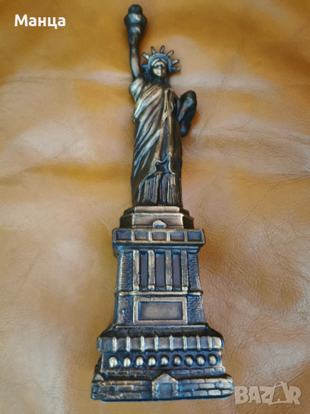 КЕРАМИЧНА ФИГУРА НА СТАТУЯТА НА СВОБОДАТА, снимка 1