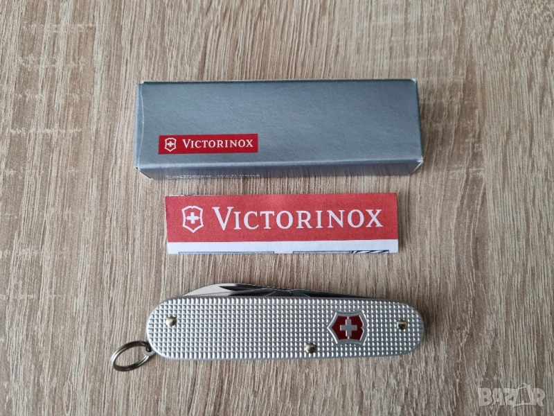 Швейцарски джобен нож Victorinox Cadet Silver, снимка 1