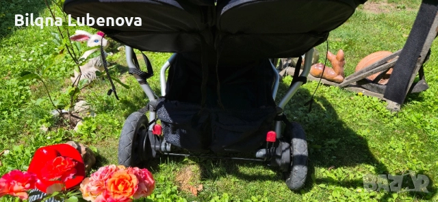 Количка за близнаци Mountain Buggy, снимка 7 - Детски колички - 52790770