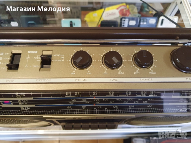 Радиокасетофон SHARP GF-4343 Работи перфектно на ридио и касета. В отлично техническо и визуално със, снимка 13 - Радиокасетофони, транзистори - 35875316