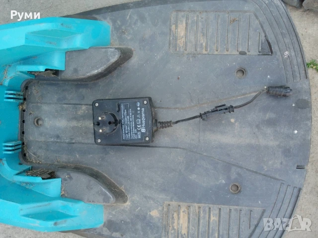 Продавам косачка робот , снимка 9 - Градинска техника - 51234624