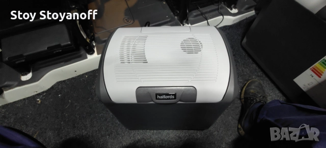 12 волта Хладилна чанта 19 литра охлажда и затопля, снимка 2 - Хладилни чанти - 52253701