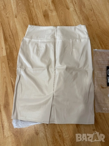 Нова кожена пола в цвят много светло бежово, снимка 4 - Поли - 52719966