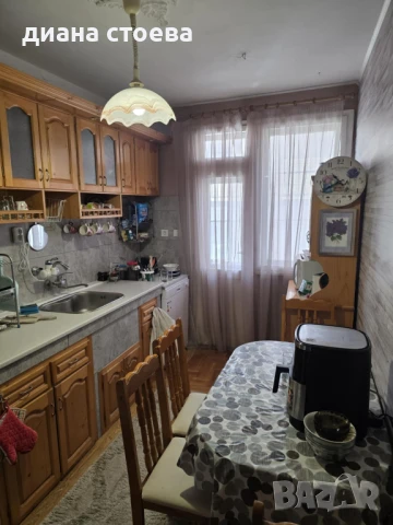 ПРОДАВАМ къща велики преслав, снимка 7 - Етаж от къща - 50871375