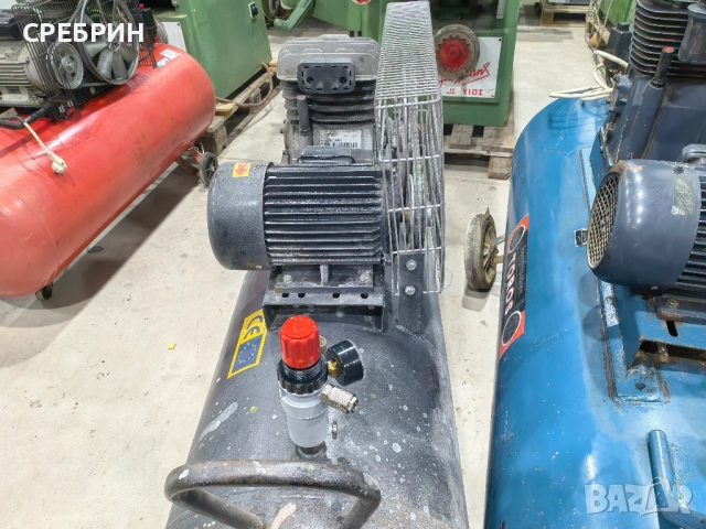 Компресор 300 лт 3 кв три и дебит 550 литра , снимка 12 - Други машини и части - 52645768