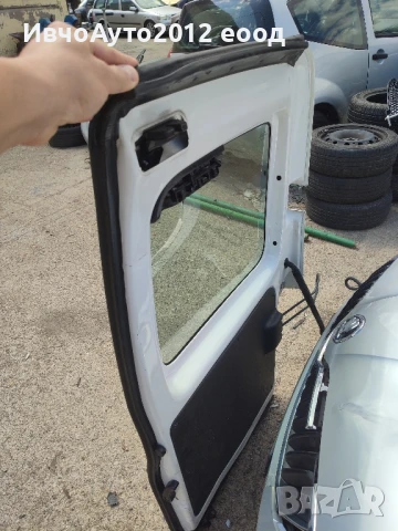 Врата задна лява Peugeot partner Citroen Berlingo 96-08г, снимка 3 - Части - 51225378
