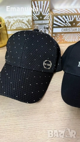 Дамски шапки Prada BB RB , снимка 4 - Шапки - 53136935