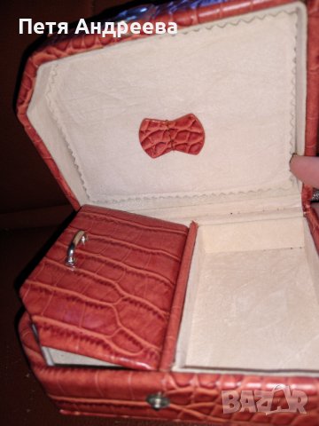 Кутия за бижута облицована с червена еко кожа, снимка 4 - Други - 40272595