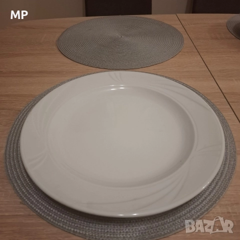 Порцеланови чинии к-т 18 части Lubiana/Arcadia, снимка 5 - Прибори за хранене, готвене и сервиране - 52872593