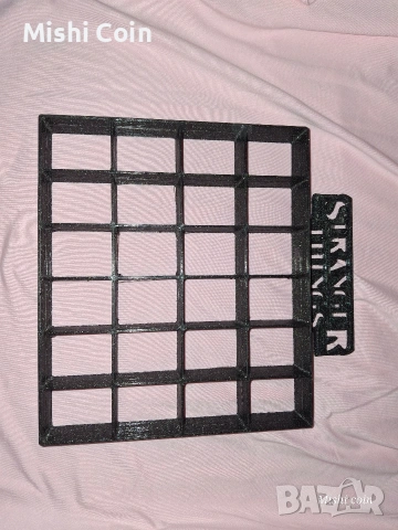 Stranger Things - Поставка за фигурки Kinder Joy, снимка 2 - Колекции - 53447831