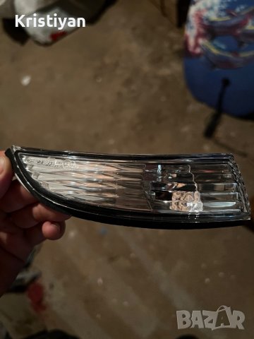 Мигач десен за Ford Fiesta , снимка 2 - Аксесоари и консумативи - 37689062