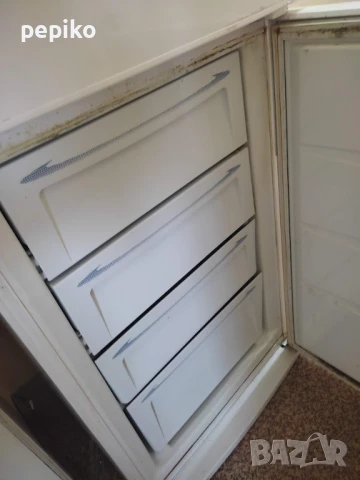 Продавам  употребяван хладилник с фризер GAMALUX, снимка 3 - Хладилници - 51287259