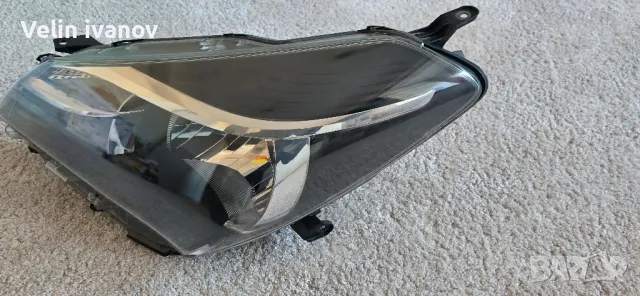 ляв фар за тойота ярис, снимка 2 - Части - 49383894