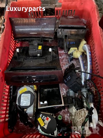 Мерцедес Е класа 211 220 ЦДИ/Mercedes E class W211 220 CDI/Кормилен прът/Чистачка/Амортисьор/Кора, снимка 1