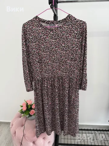 Рокля в размер М, снимка 3 - Рокли - 48511309