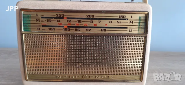 Радио Nordmende Transita deluxe, 1962/63, снимка 4 - Радиокасетофони, транзистори - 49025971