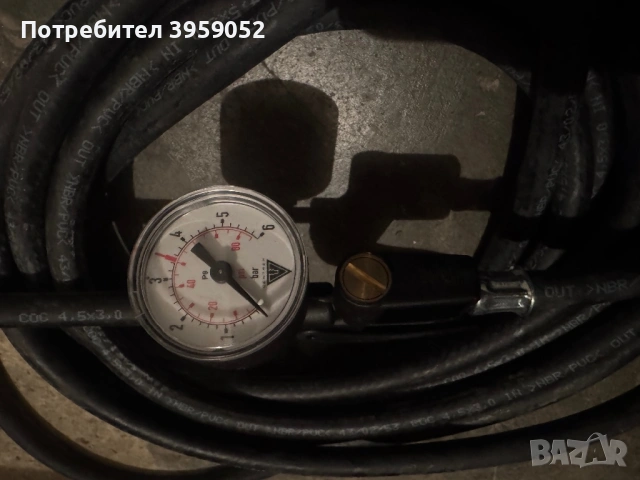 Маркуч за помпане на гуми с манометър  оригинален от  Touareg , същия за Cayenne, снимка 2 - Аксесоари и консумативи - 53249653