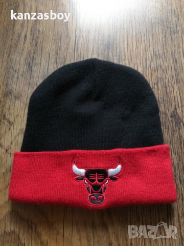 mitchell and ness chicago bulls winter cap - страхотна зимна шапка КАТО НОВА , снимка 3 - Шапки - 39341429