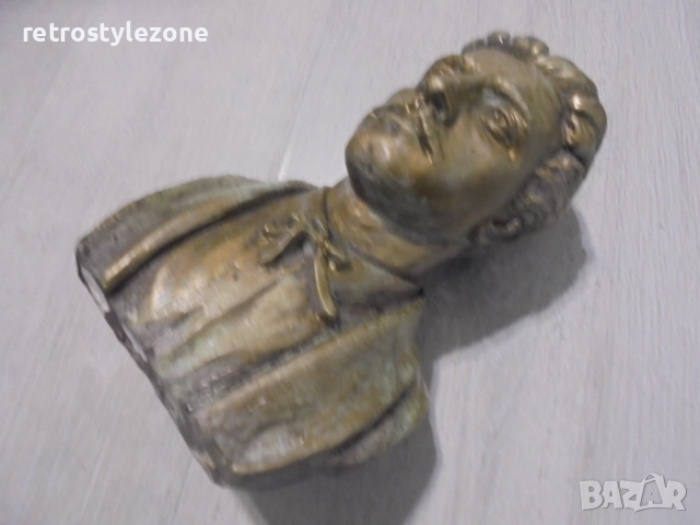 № 8408 Фигура / бюст на Васил Левски – масивна изработка от бетон , снимка 3 - Други ценни предмети - 52539989